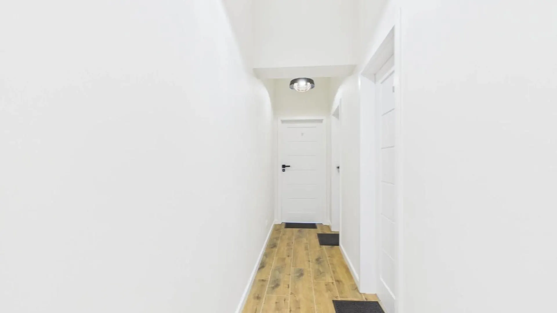 Bright Apartments With Air Conditioning Near The Copernicus Science Center In Warsaw By Noclegi Renters