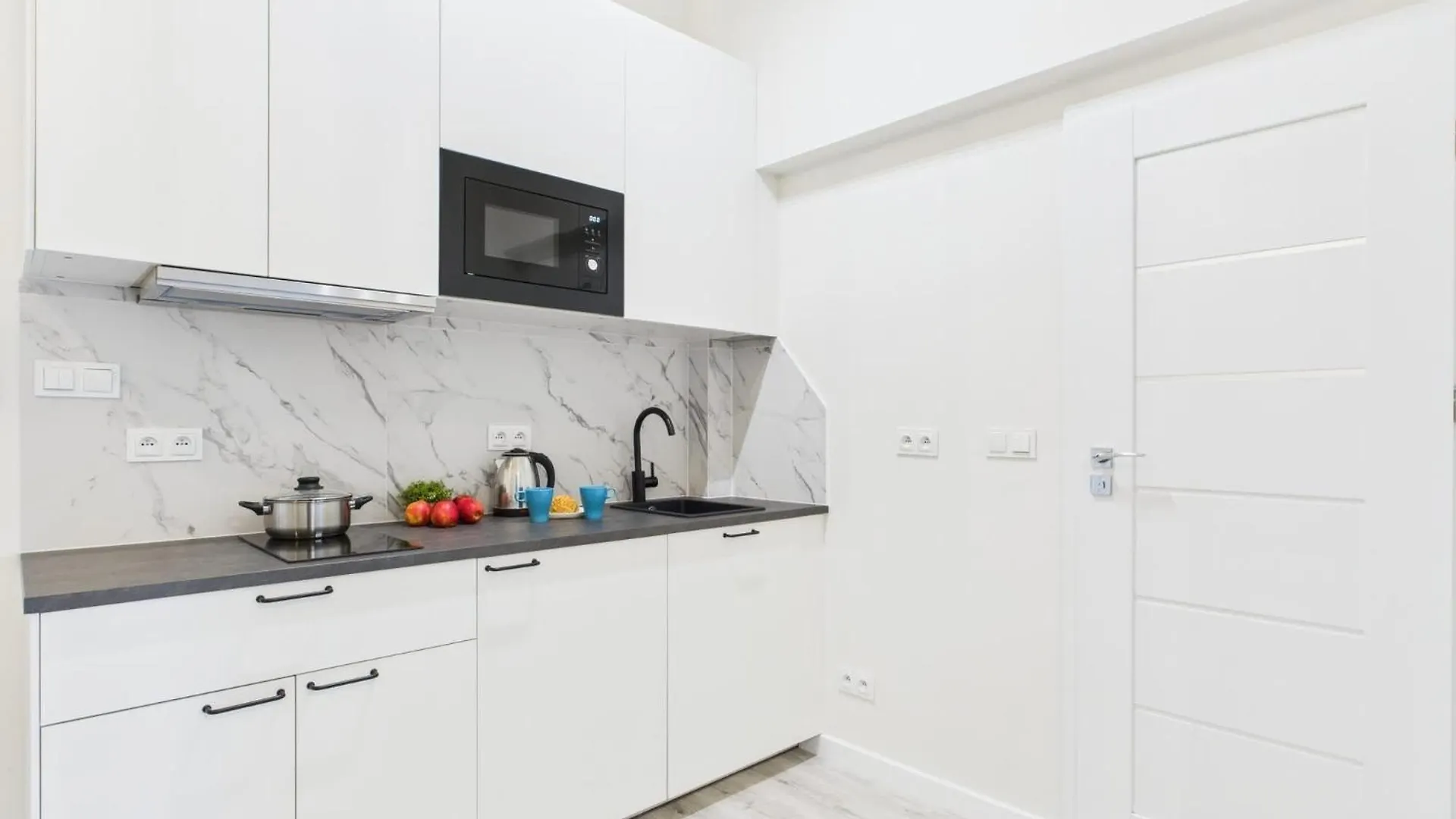 Bright Apartments With Air Conditioning Near The Copernicus Science Center In Warsaw By Noclegi Renters Poland